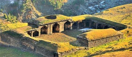Make a pit stop at the Aliabad Sarai just like Emperor Jehangir would have done Make a pit stop at the Aliabad Sarai just like Emperor Jehangir would have done